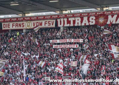 Spruchband im Stadion am Europakreisel von Mainz 05 Fans.